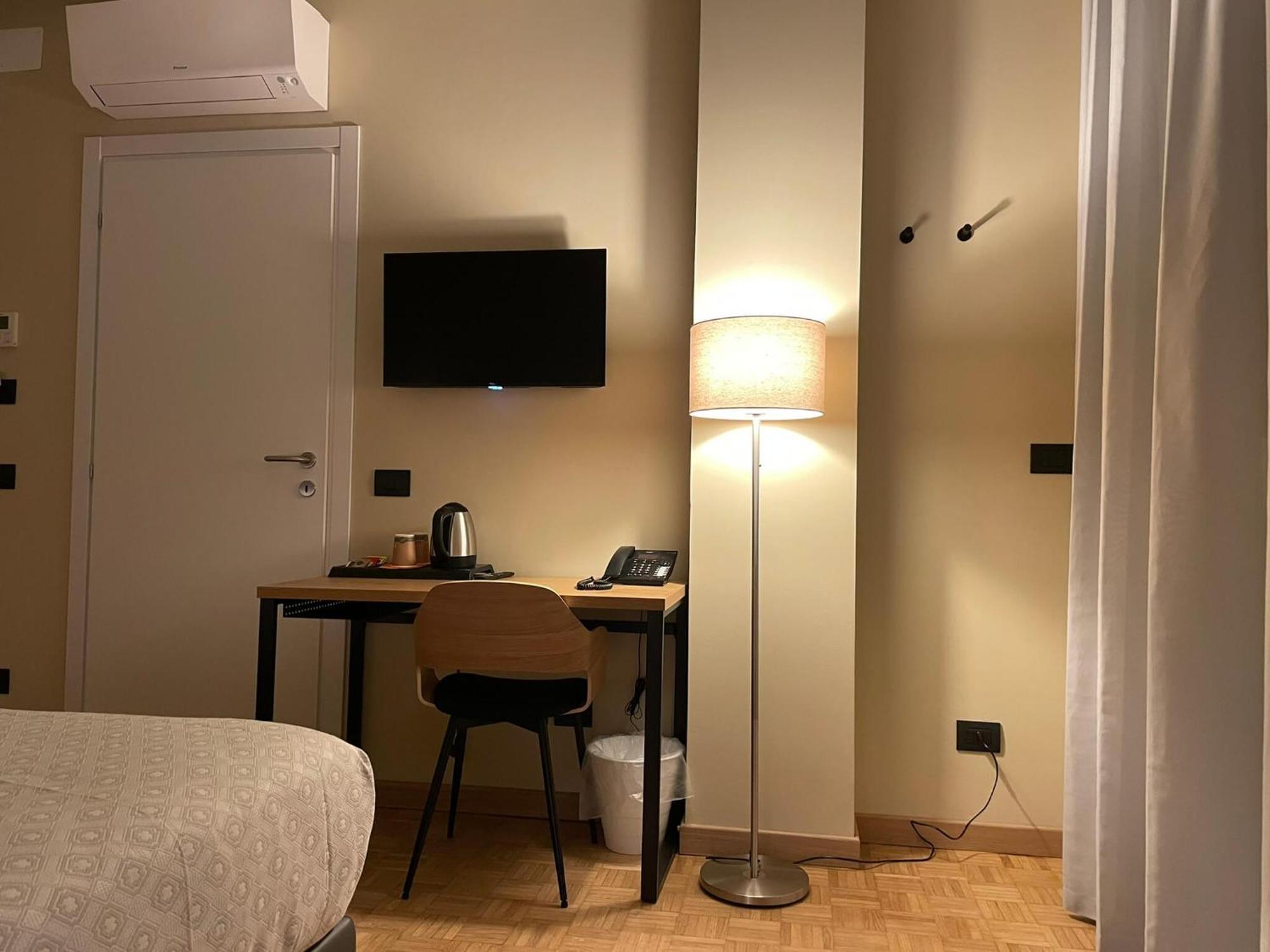 La Galleria Lodge Parma Exteriör bild