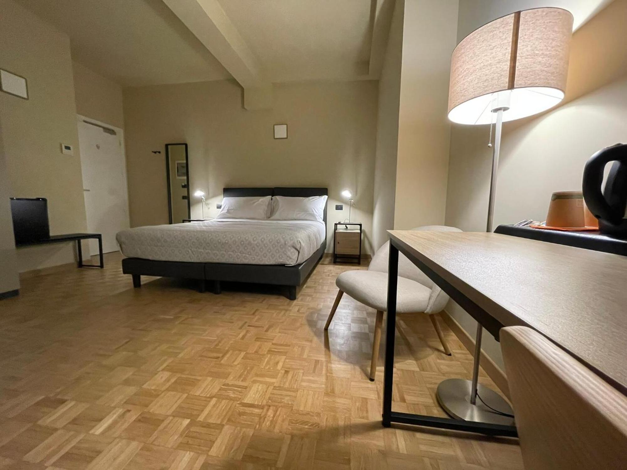 La Galleria Lodge Parma Exteriör bild