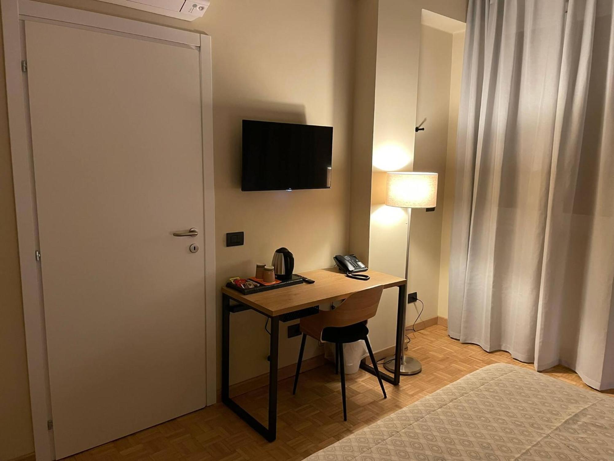 La Galleria Lodge Parma Exteriör bild