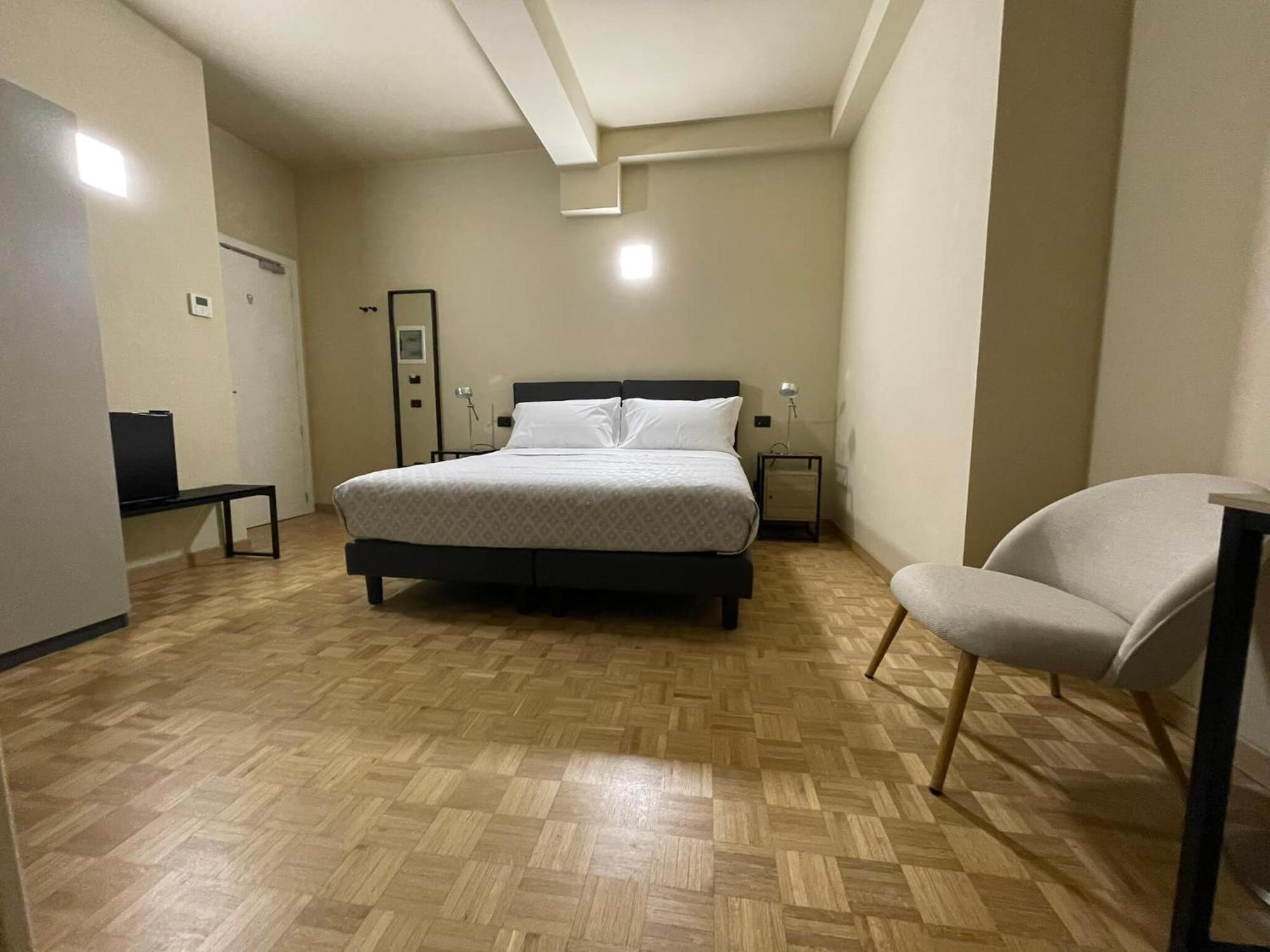 La Galleria Lodge Parma Exteriör bild